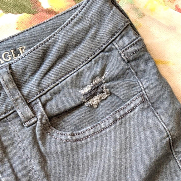 AEO Super Stretch X Highrise Jegging Jeans - Size 2 Regular - Picture 4 of 11